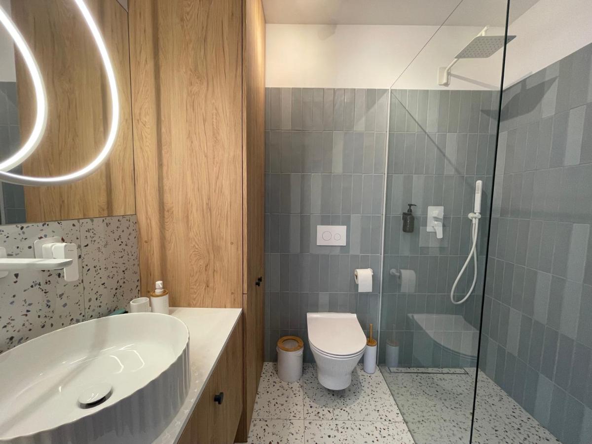 Apartament Ovoc 2.0 Chodzież Exteriör bild